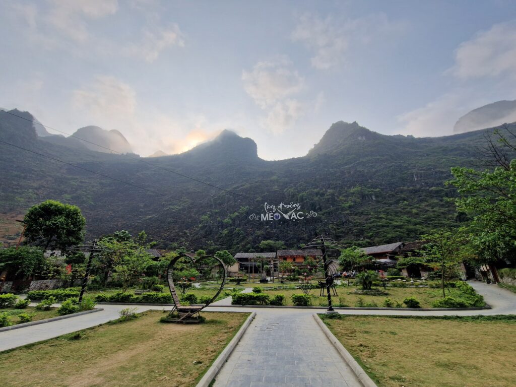 Private Tour : 4 Days 3 Nights – Ha Giang Loop Tour gallery image 2
