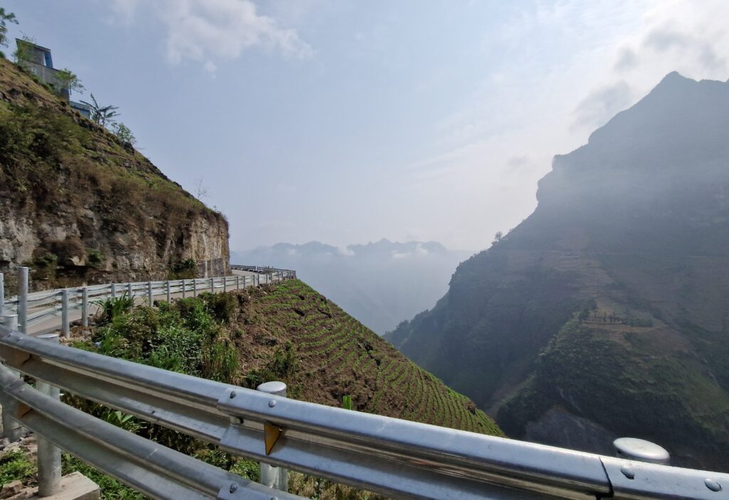 Private Tour : 4 Days 3 Nights – Ha Giang Loop Tour gallery image 4