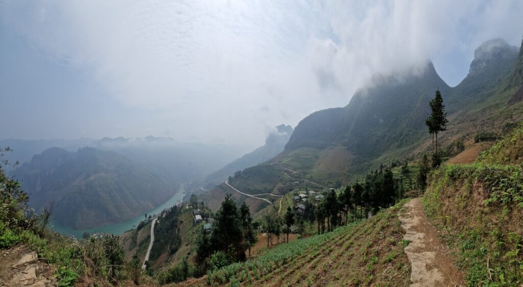 Private Tour : 4 Days 3 Nights – Ha Giang Loop Tour gallery image 11