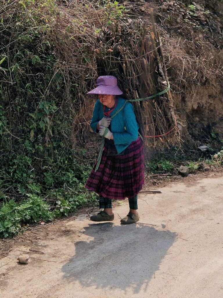 Hiking Tour : 3 Days 2 Nights Ha Giang By Car & Motorbike gallery image 6