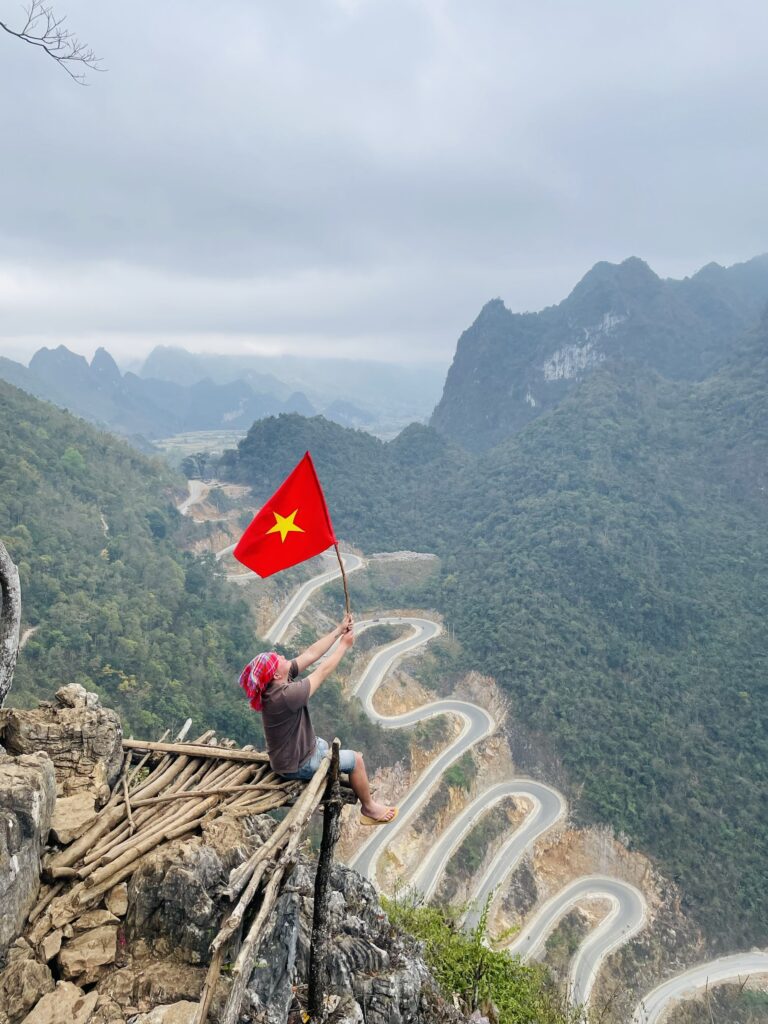 6 Days 5 Nights Tour : Ha Giang – Cao Bang – Ban Gioc Waterfall – Ba Be Lake gallery image 1