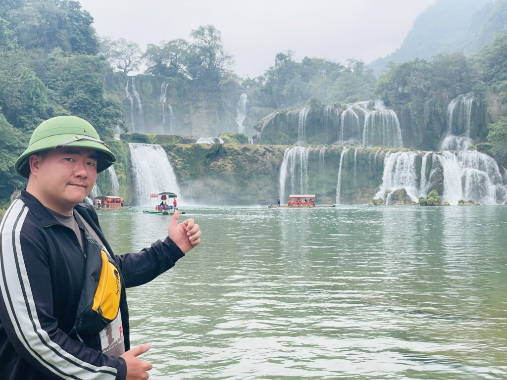 6 Days 5 Nights Tour : Ha Giang – Cao Bang – Ban Gioc Waterfall – Ba Be Lake gallery image 2