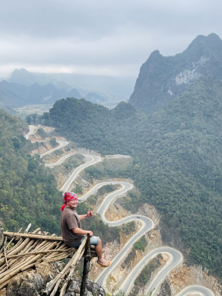 6 Days 5 Nights Tour : Ha Giang – Cao Bang – Ban Gioc Waterfall – Ba Be Lake gallery image 4