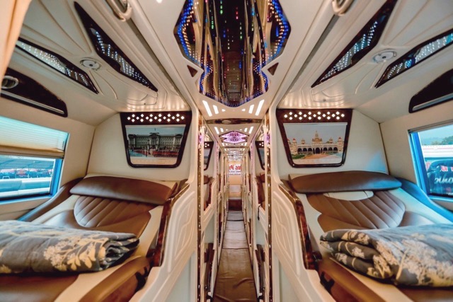 VIP Cabin Bus