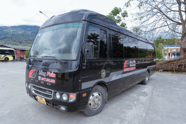 Limousine Bus