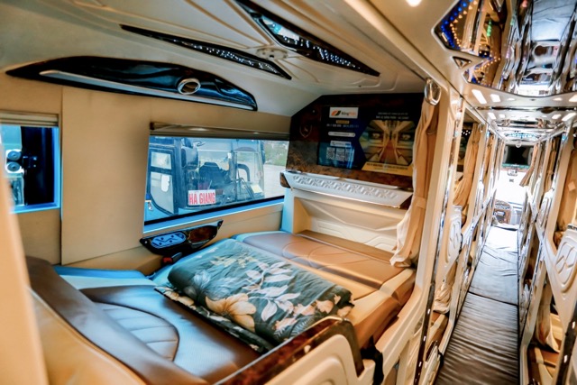 VIP Cabin Bus